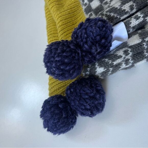 West Elm Knit Wool Blend Pillowcase - Picture 6 of 7